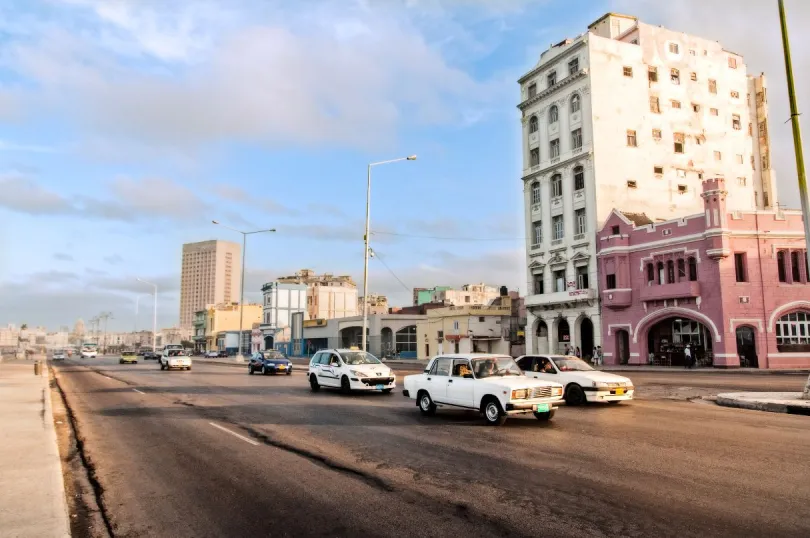 Cuba bezienswaardigheden Malecón Havana