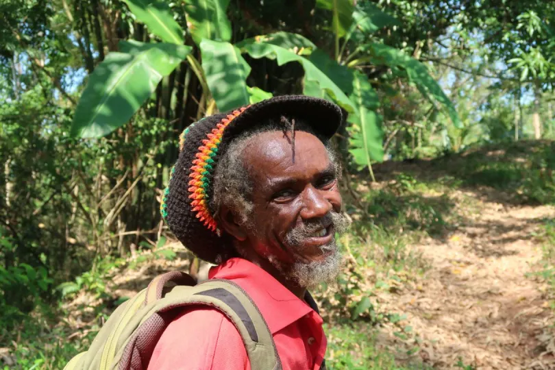 Roadtrip Jamaica lokale man met hoed