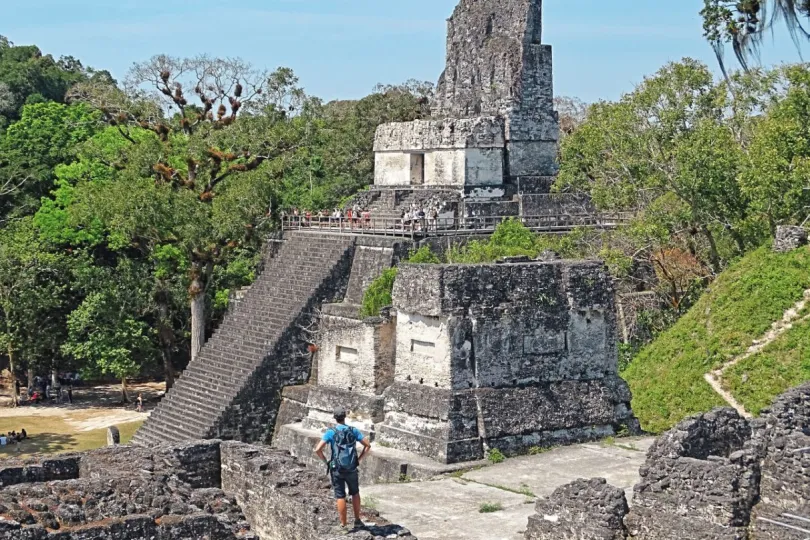 Bezienswaardigheden Guatemala man in Tikal