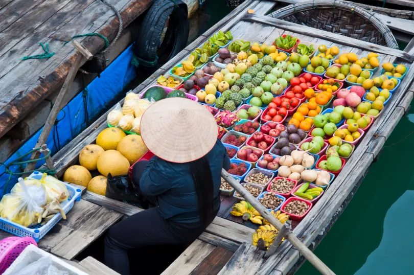 Rondreis Vietnam - vers fruit op de markt