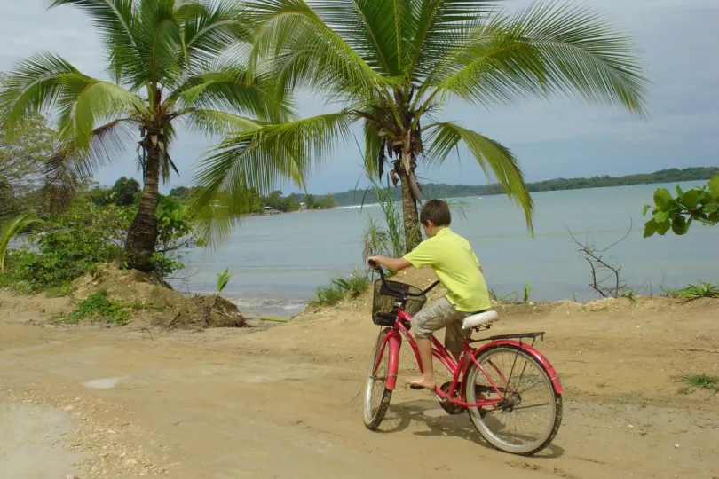 Panama excursies Bocas del Toro fietsen