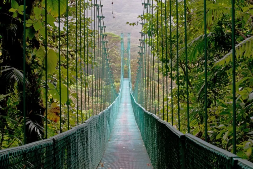 Veilig reizen Costa Rica hangbrug Monteverde