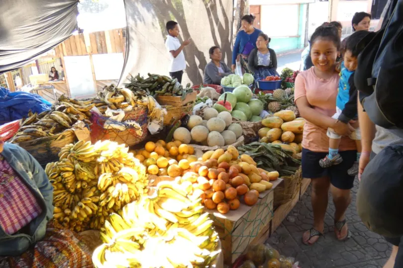 Guatemala tips markt in San Juan Lake Atitlán 
