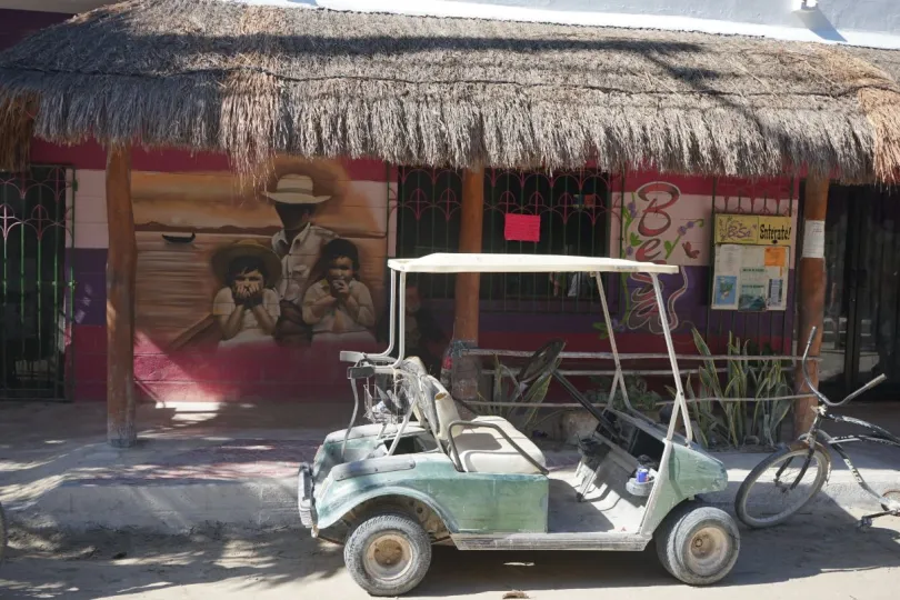 Mexico met kinderen golfkarretje