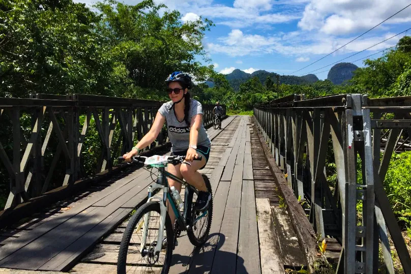 Excursies Borneo - Kuching fietsen