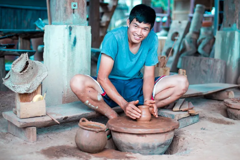 Excursie potten bakken Laos