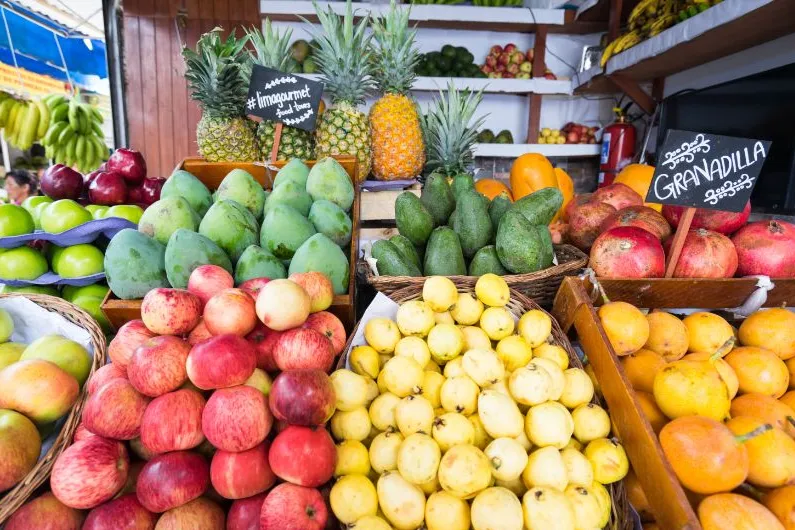 Vers fruit op de markt