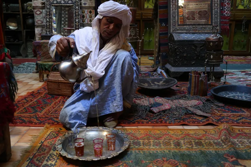 Marokko thee met local
