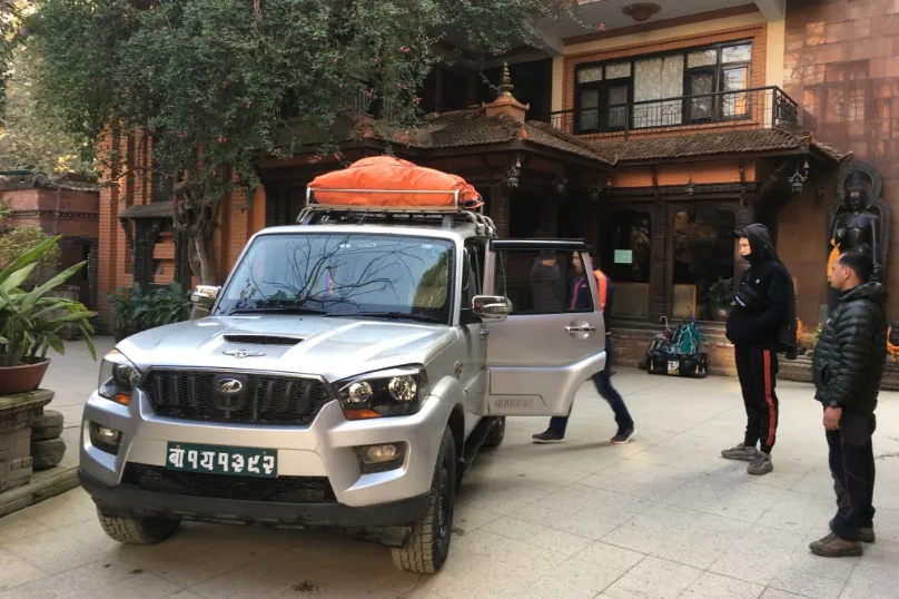 Nepal trektocht auto