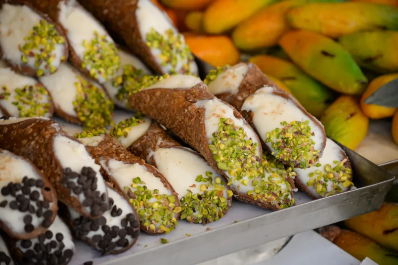 Sicilie eten - Cannolo