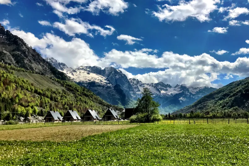 Albanië Valbona uitzicht