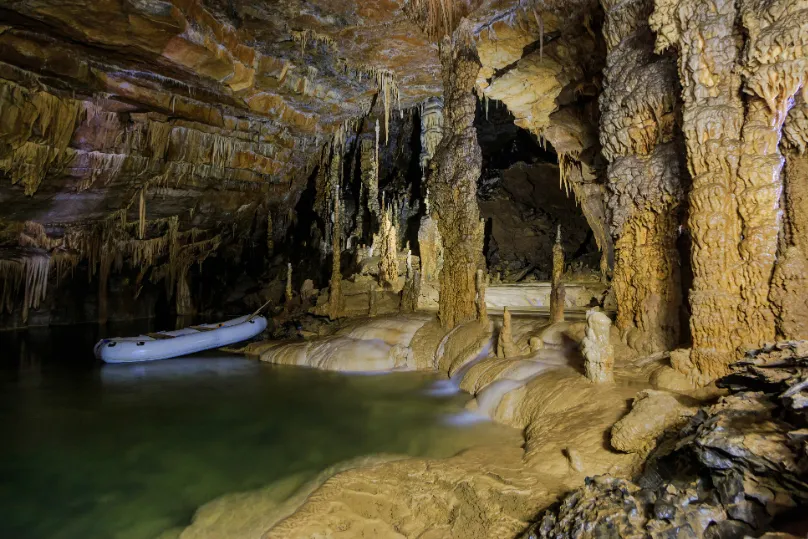 Excursie Slovenie - kruisgrot bezoek