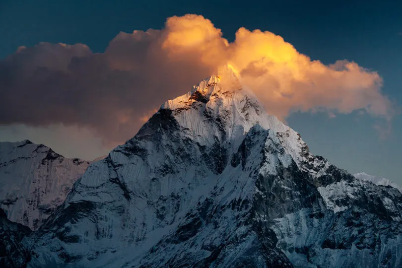 Der Blick von Namche in Nepal auf das Gebirge