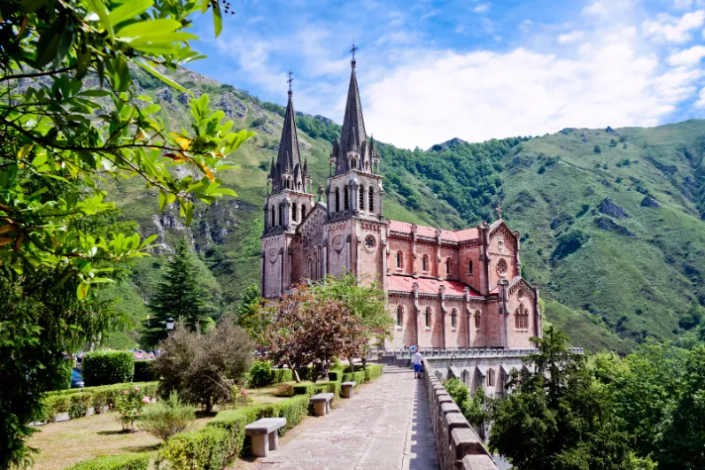 Praktische info Spanje - Covadonga Basiliek