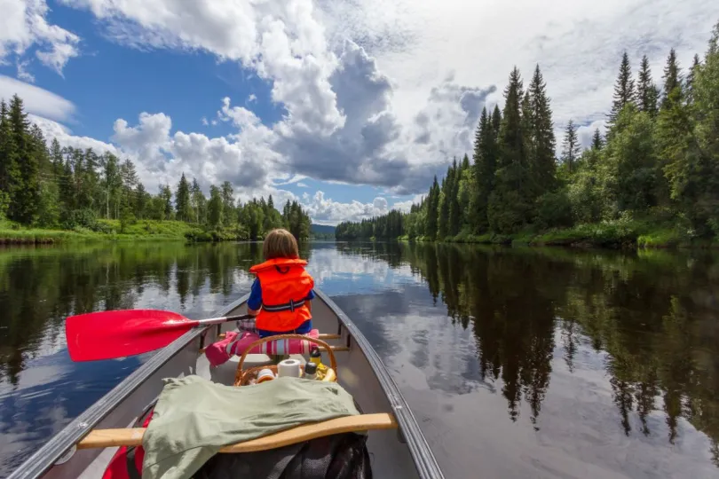 Kind in kano in Zweden