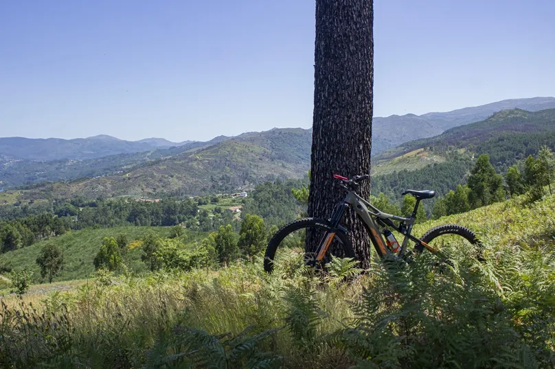 Portugal - fiets met uitzicht in het Lagoas gebied.