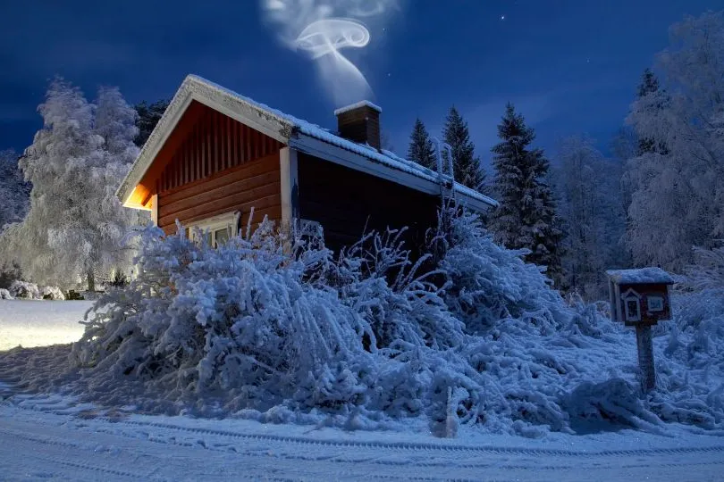 Sauna in Zweden in de sneeuw.