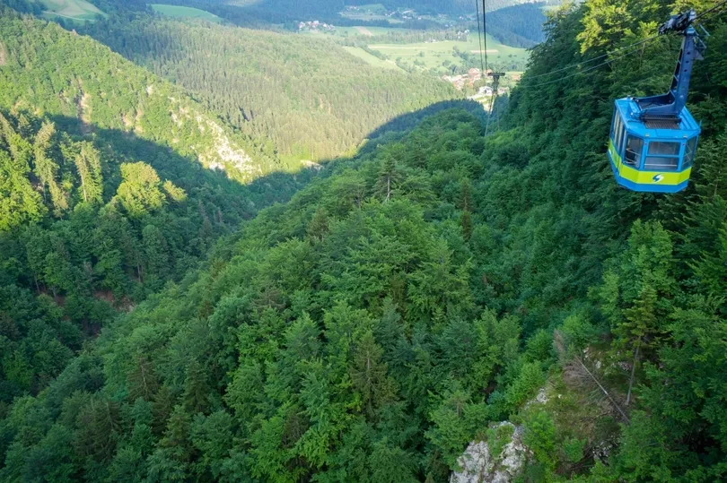 Kabelbaan in Alpen in Slovenië.