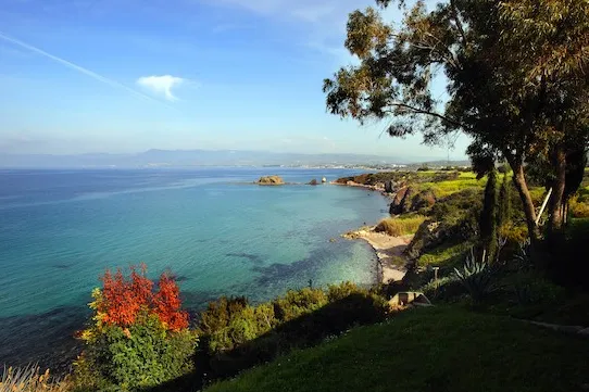 uitzicht op de kust van Cyprus. 
