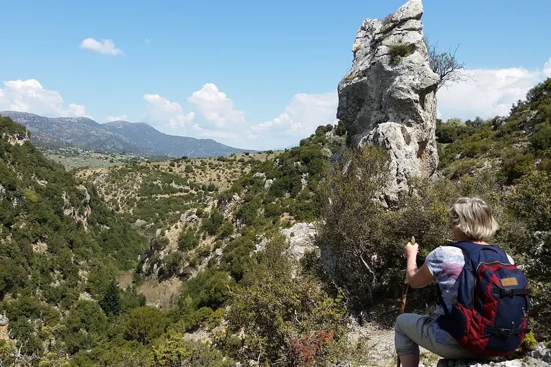 reiziger op de Menalon Trail.