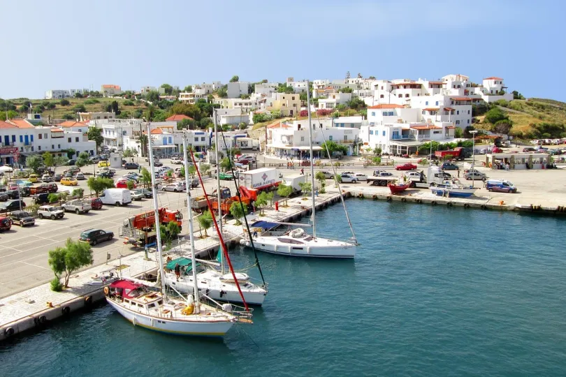 Wandelreis Griekenland - Uitzicht vanaf het water op Andros.