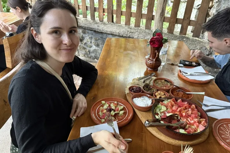 Reizigers bij een homestay in Noord-Macedonië.