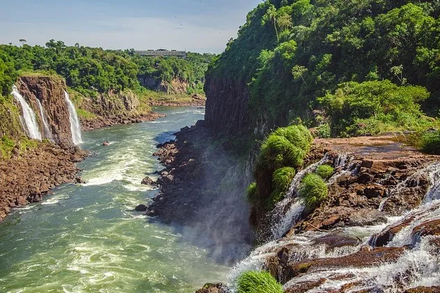 Uitzicht op de Iguazu watervallen in Argentinië.