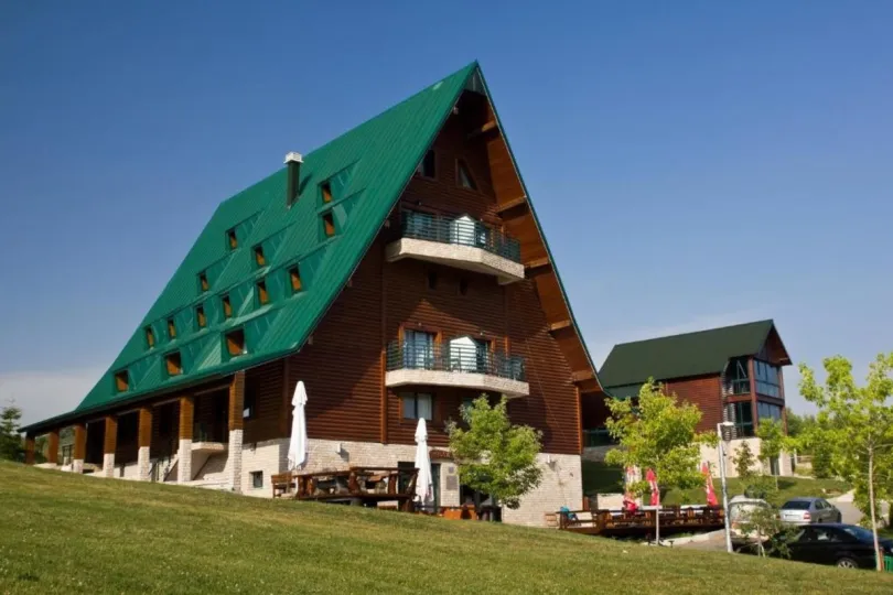 Hotel in de bergen van Montenegro.