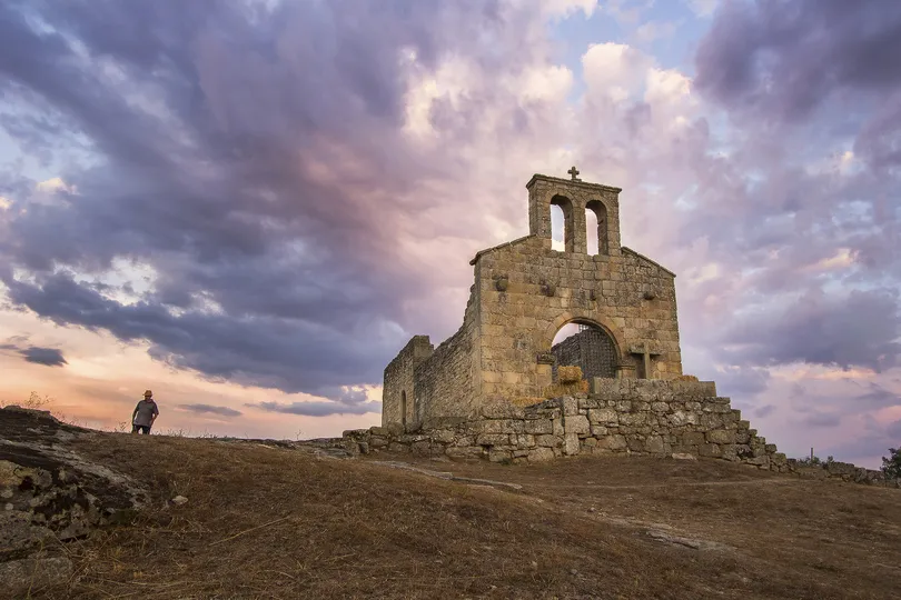 Castelo Mendo met zonsondergang, Copia, Portugal.