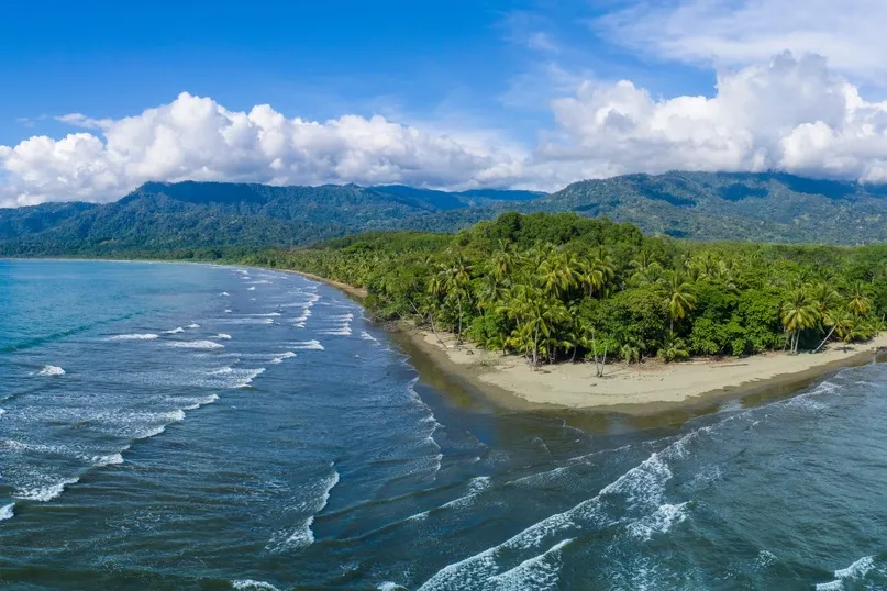 Kust van Uvita in Costa Rica.