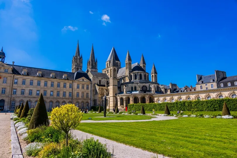 Een zicht op de Saint Etienne klooster in Caen in Normandië.