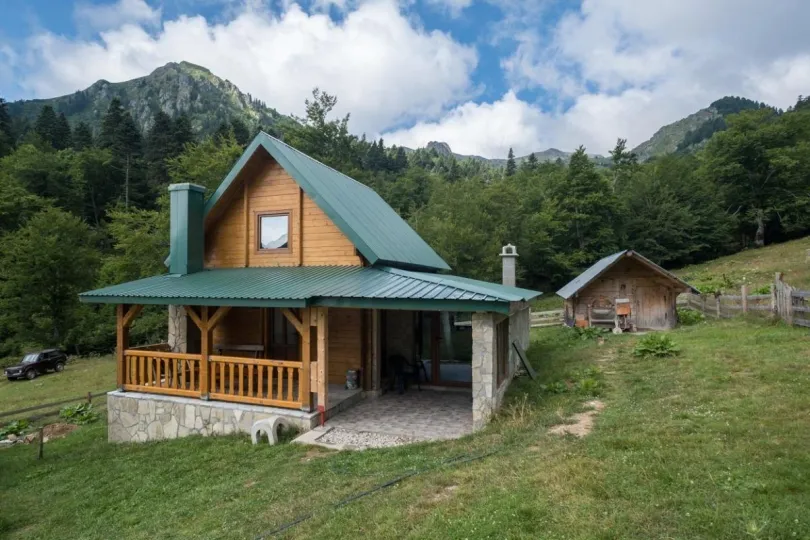 Een traditionele katun in Montenegro.