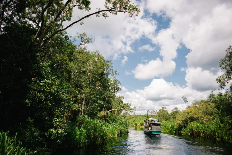 Mooiste natuurgebieden Maleisisch Borneo - boot op de rivier in Nationaal park Tanjung Puting.