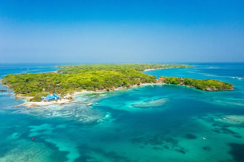 Rosario eiland Colombia met helderblauw water.