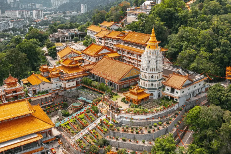 Bovenaanzicht van de Kek Lok Si Temple in George Town.
