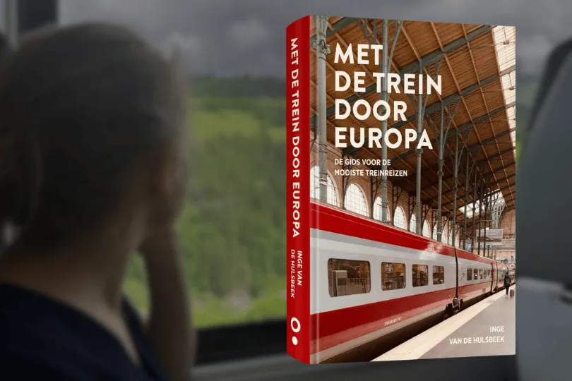Boek met de trein door Europa.