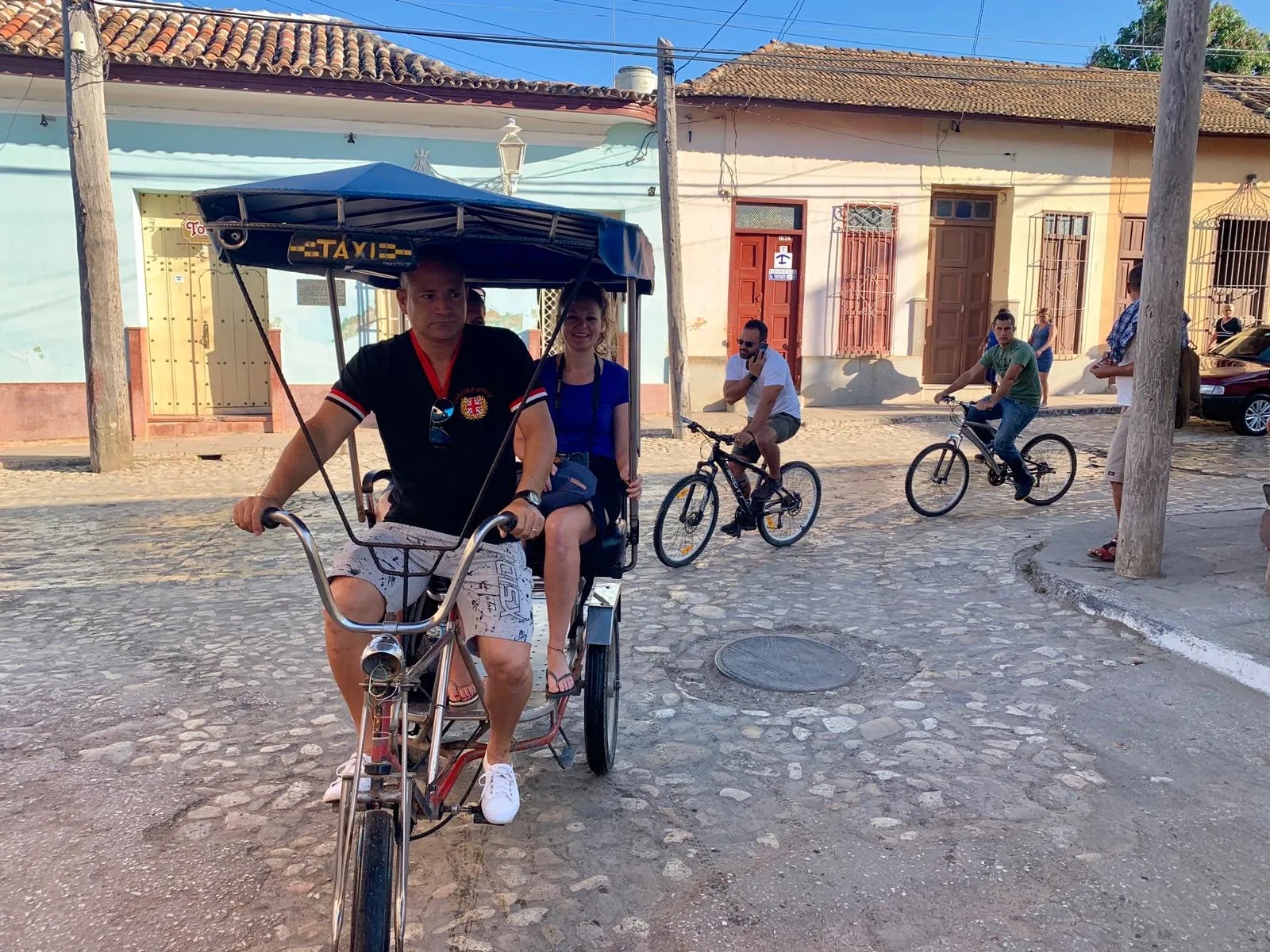 Fietsen met toeristen Cuba