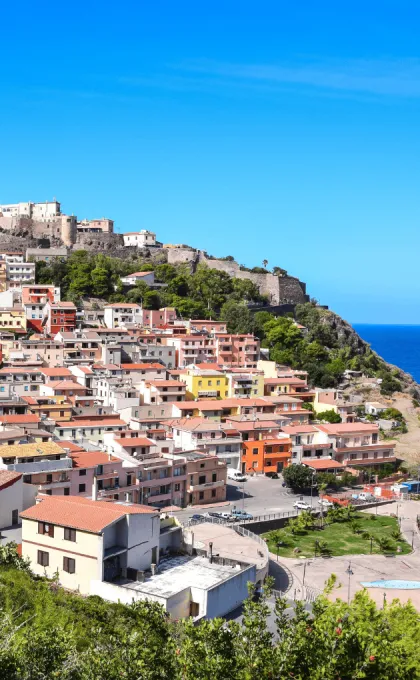 Kust bij Castelsardo, Sardinië.