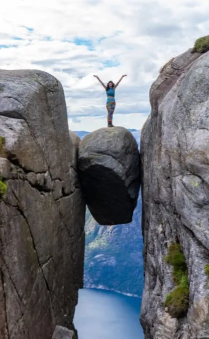 Rotsblokken in de natuur Europa.