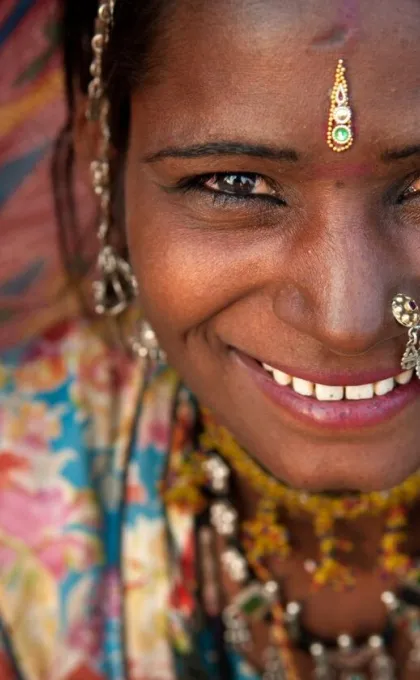 5 redenen om wel naar India te gaan - close up van een lokale vrouw in Rajasthan.