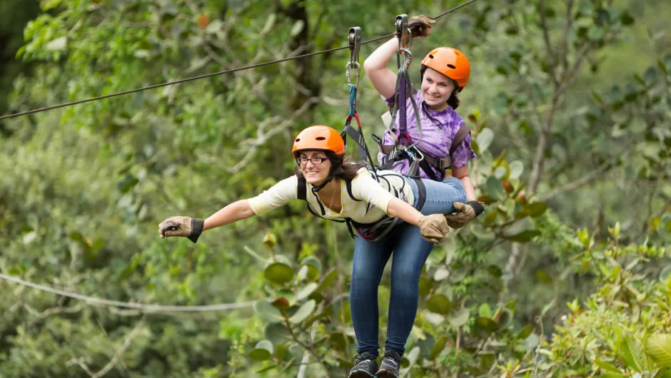 Rondreis Ecuador met kinderen zipline Baños