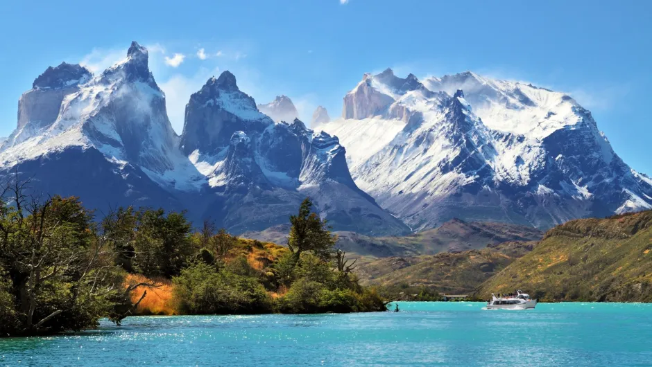 Chili Torres del Paine Lake