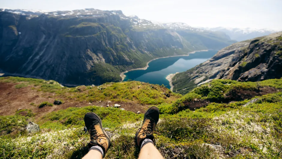 Even pauze op weg naar de Trolltunga