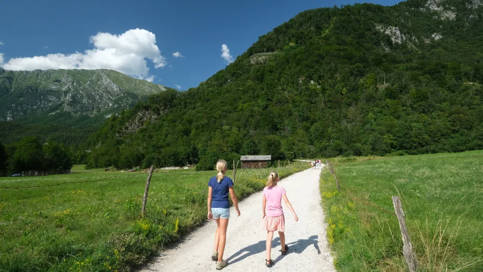 Soca Valley Slovenië in de meivakantie, uitzicht bergen.