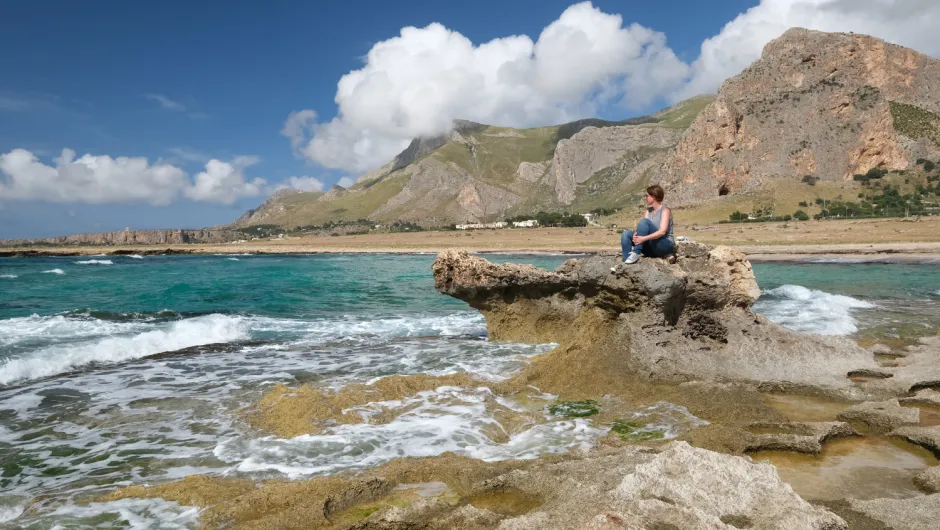 reis naar Sicilië - uitzicht op het strand.