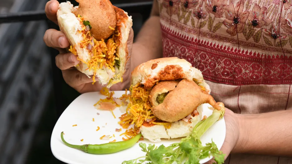 Vegetarisch eten India - Vada Pavpaav Maharashtra.