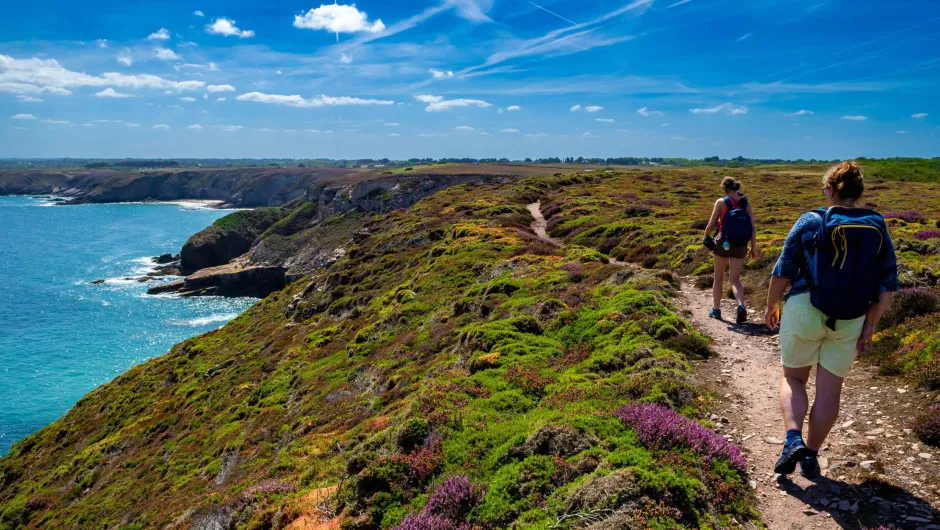 Wandelvakantie kanaaleilanden - kust van Frankrijk.