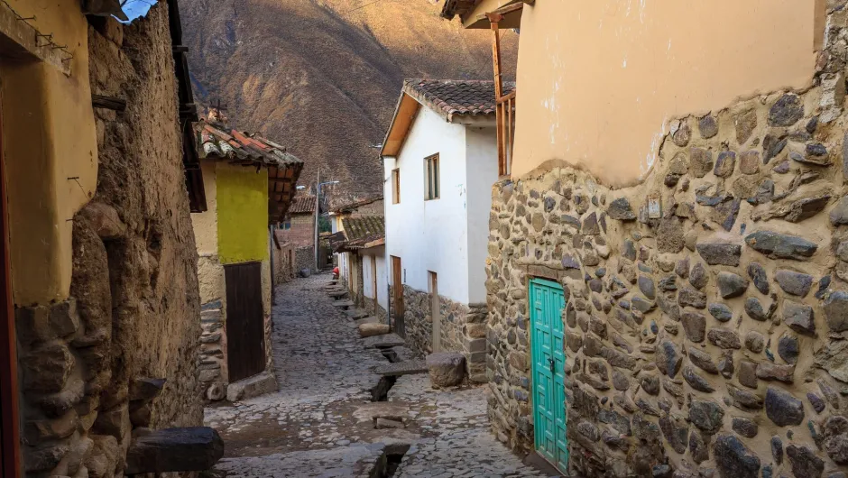 Straatje in Ollantaytambo in Peru.
