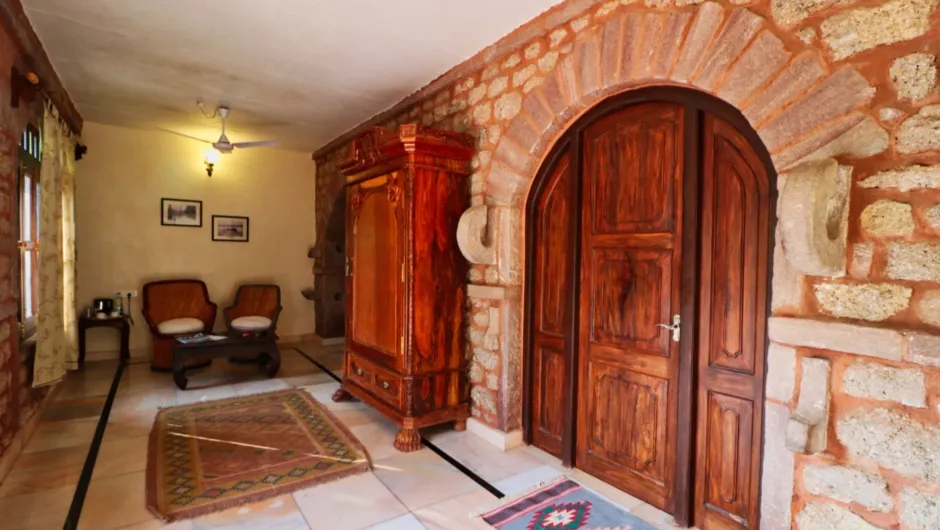 India Chandalao homestay - LIMITED RIGHTS Daisy.