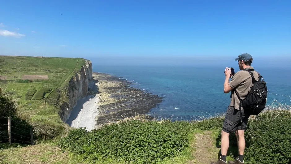 Wandelen in Normandië langs de kust.